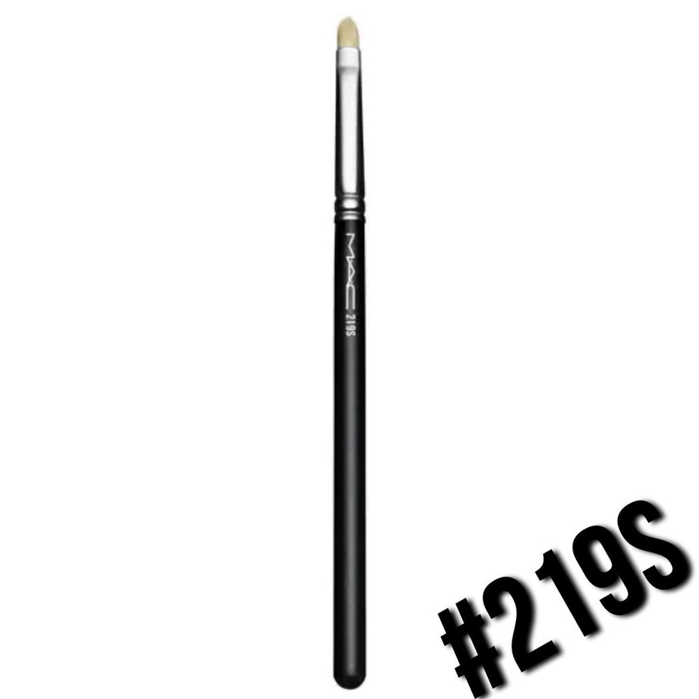x1 MAC / #219s BRUSH BRAND NEW IN CLEAR WRAPPED BRUSH SLEEVE